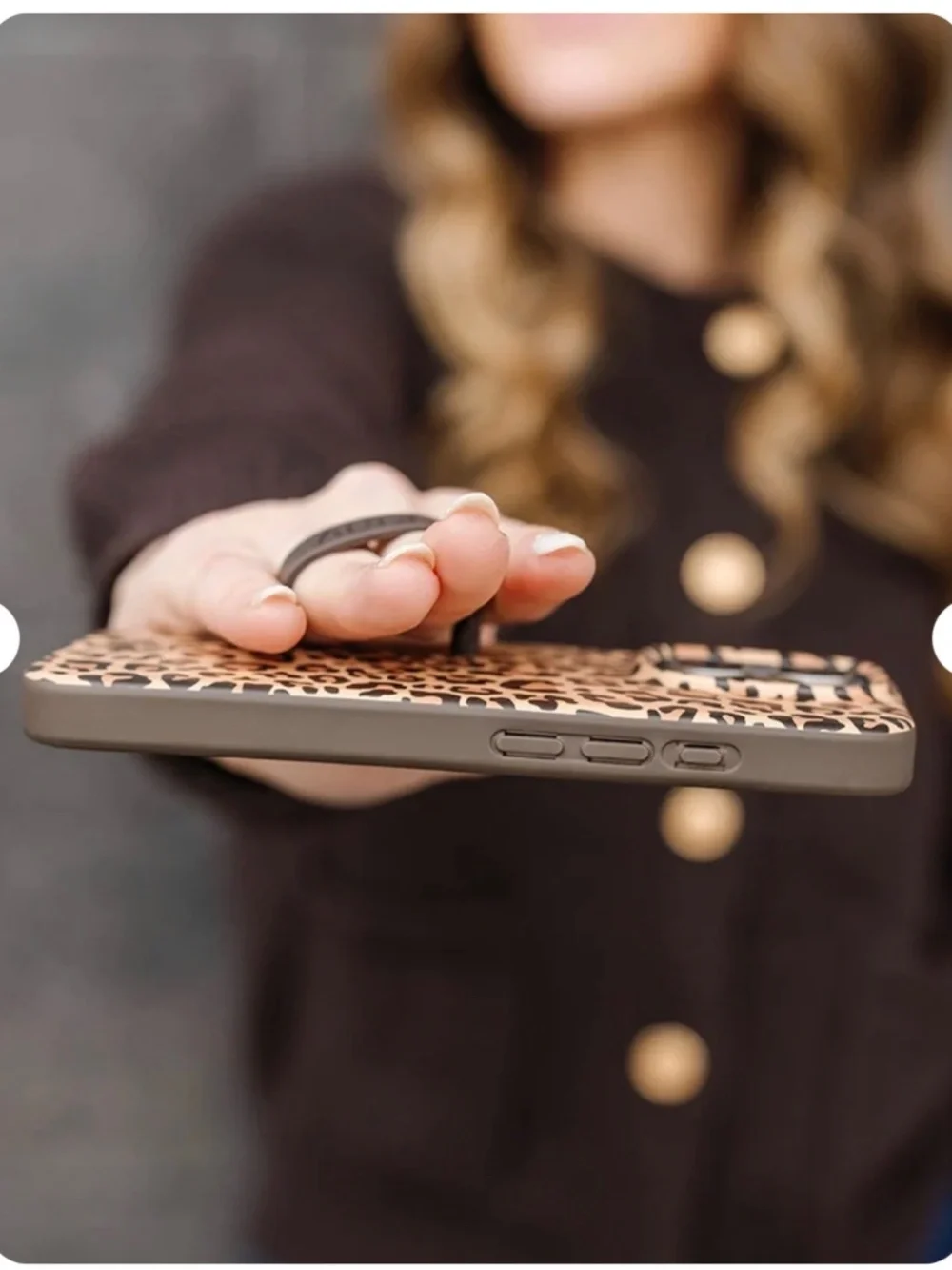 Loopy iPhone 16 Pro Max Cheetah Case